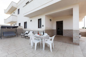 Casa con giardino al mare vicino spiaggia m271
